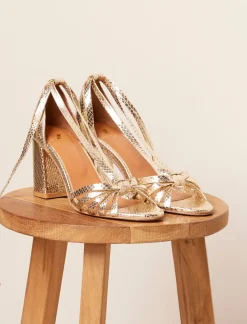 Femme Pied de Biche Capucine