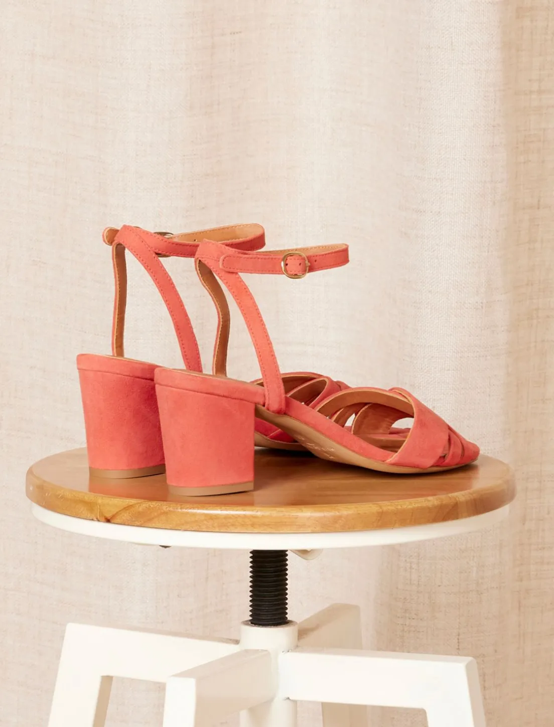 Femme Pied de Biche Leonore